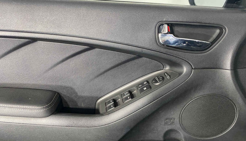 Imagen 8 de 15 de 117730 - Kia Forte Sedan 2018 Con Garantía