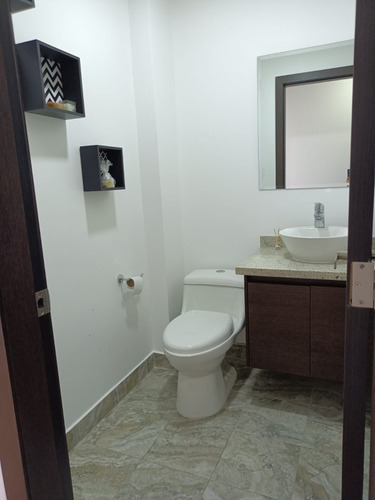 Suite, 1 Habitación, 2 Baños, Sala, Comedor, Cocina