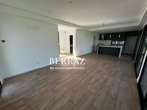 Casa Venta 4 Dormitorios Barrio Santo Tomás Lote De 450 M2 Pilar
