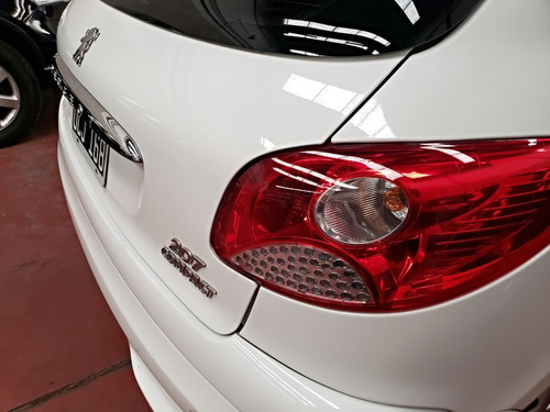 Imagen 10 de 19 de Peugeot 207 Compact Allure 2014