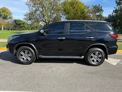 Toyota SW4 2.8 Sr 177 cv 4x4 5 asientos automática