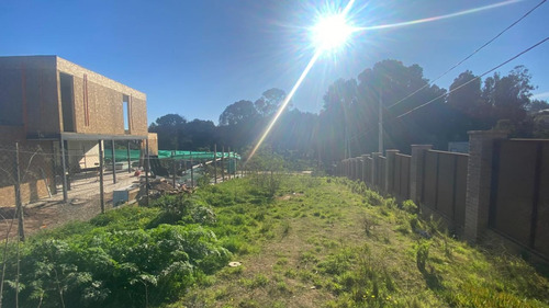 Venta De Terreno, Excelente Ubicación Sector Los Pinos!!