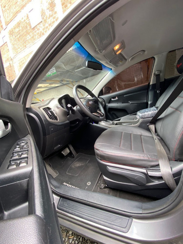Imagen 9 de 13 de Kia Sportage Revolution Diese Fe Aut 2.0 2015