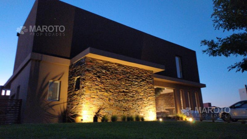Imagen 19 de 26 de Casa En Venta En Barrio El Canton - Maroto Propiedades-