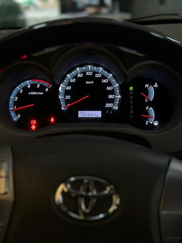 Toyota Hilux SW4 3.0 SRV 4X4 7 LUGARES 16V TURBO INTERCOOLER DIESEL 4P AUTOMÁTICO