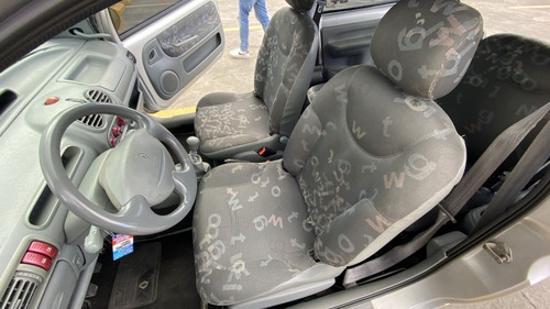 Imagen 18 de 18 de Renault Twingo Authentique
