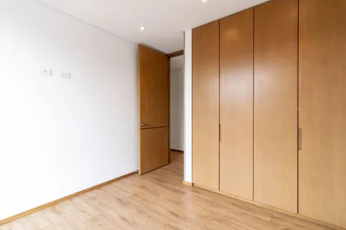 Apartamento En Venta En Chicó Navarra. Cod V10046