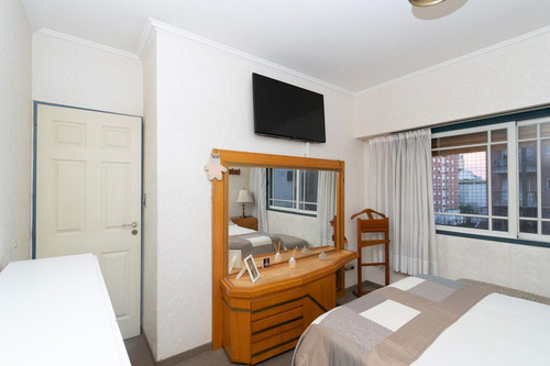Increible Duplex 6 Ambientes Con Balcon Terraza Y Quincho Propio Con 2 Cocheras.