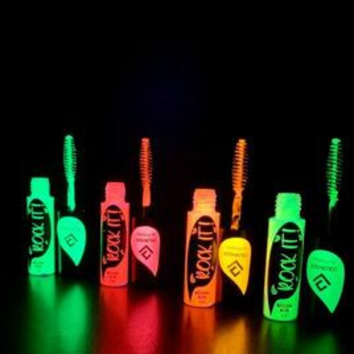 Imagen 2 de 10 de Mascara Pestañas Neon X 4 Fluor Maquillaje Luz Uv Rimel