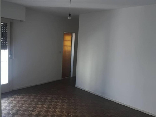 Imagen 9 de 18 de 2 Amb. Constitución. Santiago Del Estero 700. 40m2 Ianua