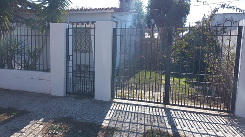 Venta Casa 3 Amb + Depto Solo En Lote. Excelente Ubicación En Santa Teresita Calle 34 Entre 7 Y 8