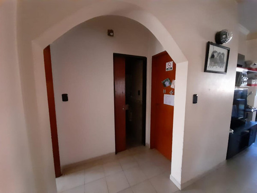 Venta Casa 319m2 Con Patio, Pileta Y Cochera En Don Bosco Quilmes, Apto Credito !!!