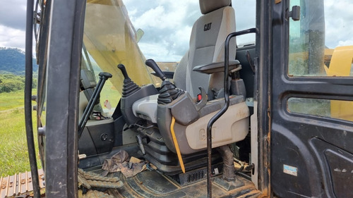 Imagem 9 de 15 de Escavadeira Hidráulica Caterpillar 313 D2l Ano 2020