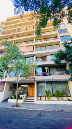 Departamento En Venta De 2 Dorm. En Santiago