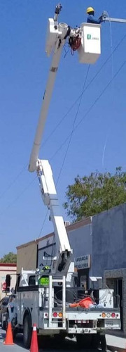 Imagen 8 de 9 de Grua Altec Canastill