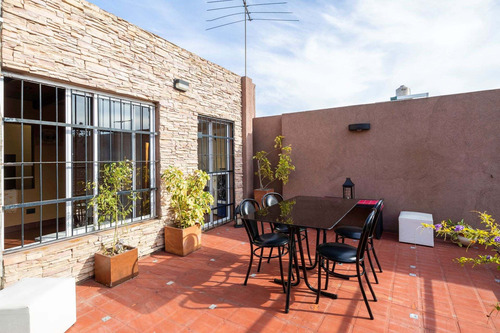 Casa En Venta Sobre Lote Propio En Saavedra
