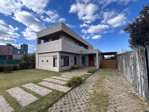Se Vende Casa En B Las Cañitas
