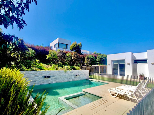 Interesante Casa En Marbella Con Vista