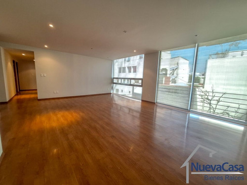 Departamento En Venta En Del Valle Norte, Con Balcon!