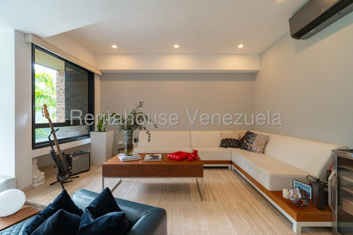 Espectacular Apartamento En Lomas De La Lagunita! Remodelado! Agenda Tu Cita Y Ven A Conocer Tu Nuevo Hogar