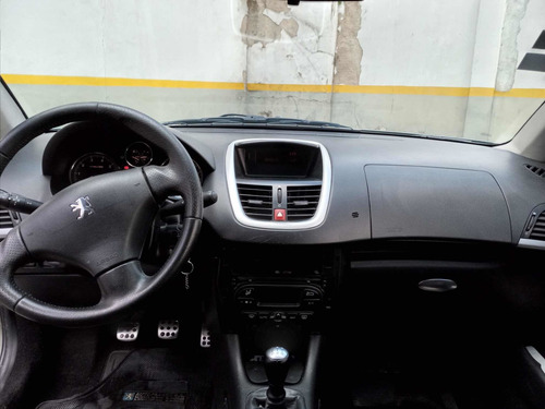 Peugeot 207 2011 1.6 Xt