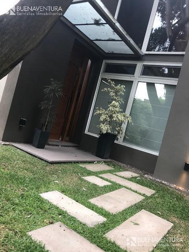 Imagen 2 de 23 de Hermosa Casa - Club El Carmen