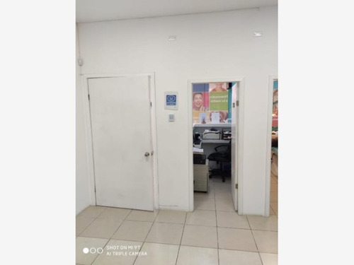 Imagen 4 de 5 de Local Comercial En Venta Quintas Carolinas