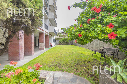 Departamento En 3 Ambientes En Lomas De Zamora. Reciclado A Nuevo.