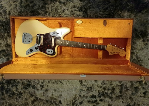 Guitarra Fender Jaguar American Vintage 62' 