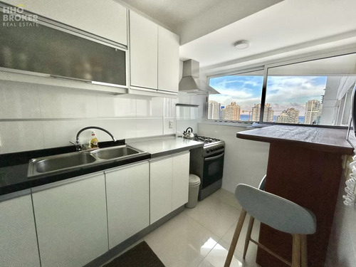 Apartamento 2 Dormitorios En Venta - Parrillero Propio