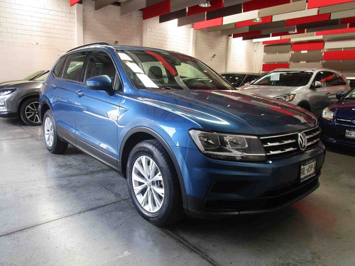 Imagen 12 de 12 de Vw Tiguan Trendline Plus Color Azul 2018