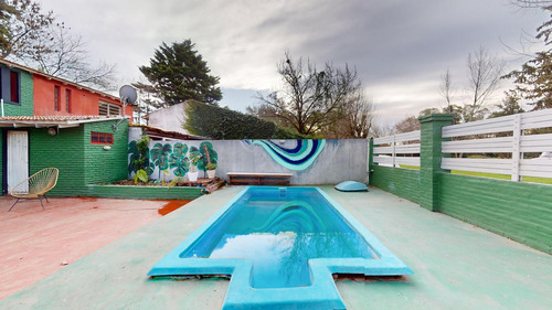 Casa En Barrio Semi Cerrado Club Tenis La Plata
