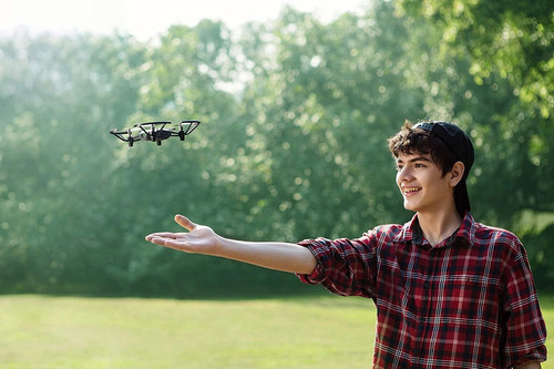 Dji Tello Mini Dron Ideal Para Videos Cortos Con Tomas Ez, G Color Blanco Blanco