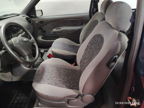 Imagem 4 de 6 de Ford Fiesta 1.0 Gl 3p 2001 Azul