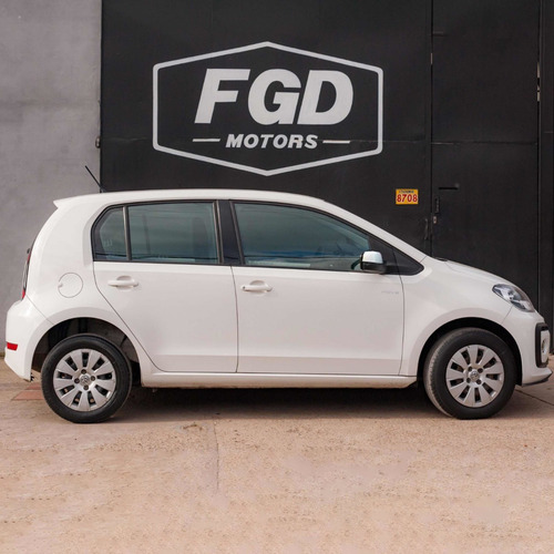 Imagen 3 de 8 de Volkswagen Up! 2017 1.0 Move Up! 75cv