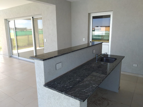 Imagen 6 de 19 de Excelente Casa En Alquiler De 4 Ambientes En Barrio San Felipe - Canning