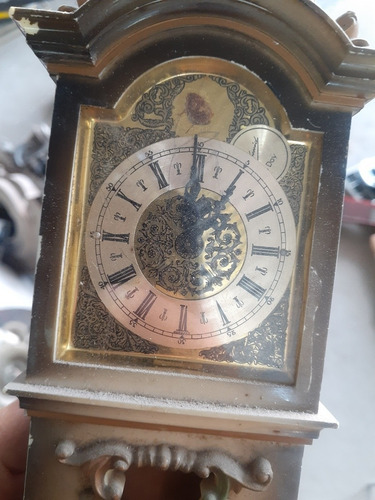 Imagen 2 de 4 de Jt Antiguo Reloj Aleman Decorativo Raro A Cuerda