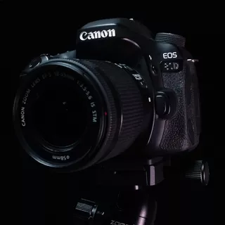 Canon Eos Kit 80d + Lente 18-55mm Is Stm Dslr Color Negro