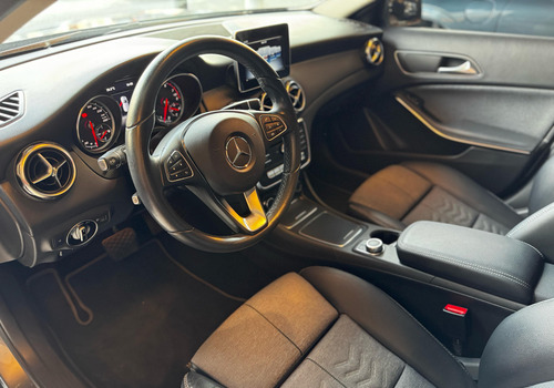 Mercedes-Benz Classe GLA 1.6 Style Turbo Flex 5p