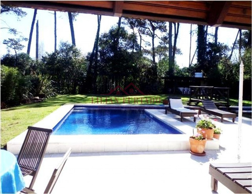 Residencia En Alquiler Anual- Ref: 863