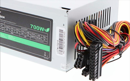 Fuente De Alimentación Xtech De 700w Con Conectores Sata