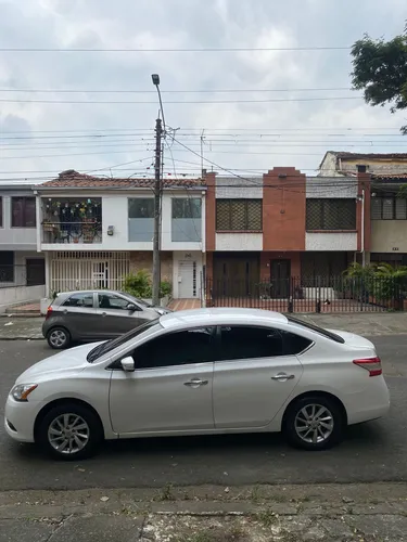 Nissan Sentra 1.8 B17 Advance