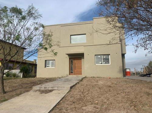 Casa En Venta En El Canton Norte