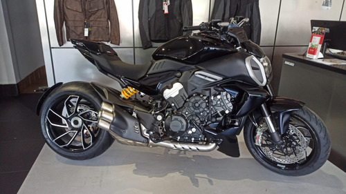 Diavel V4 1158