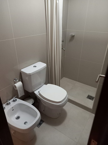 Departamento 1 Dormitorio En Alquiler, Veneto Village, Villa Parque Siquiman