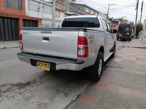 Toyota Hilux Mt 2500 4x4