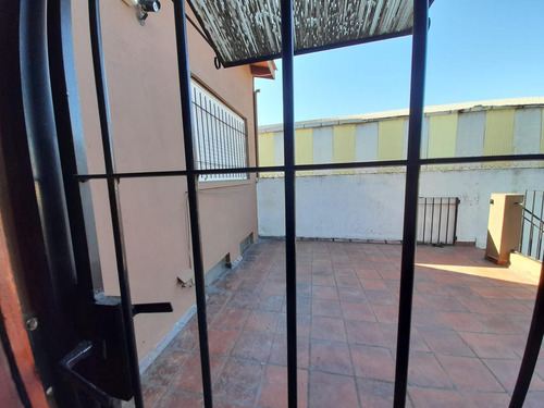 Venta Casa 319m2 Con Patio, Pileta Y Cochera En Don Bosco Quilmes, Apto Credito !!!