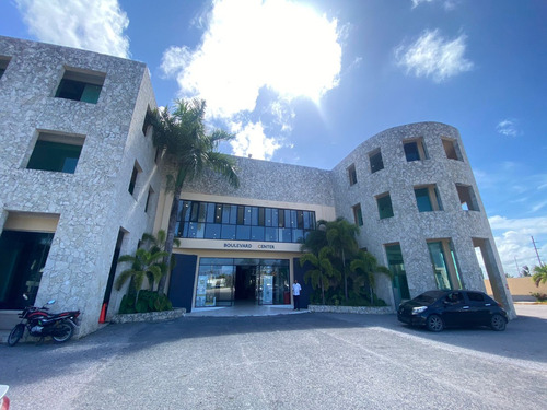 Alquila Tu Local En La Exclusiva Plaza Boulevard En Punta Cana, Ideal Para Tienda, Restaurante, Consultorio U Oficina