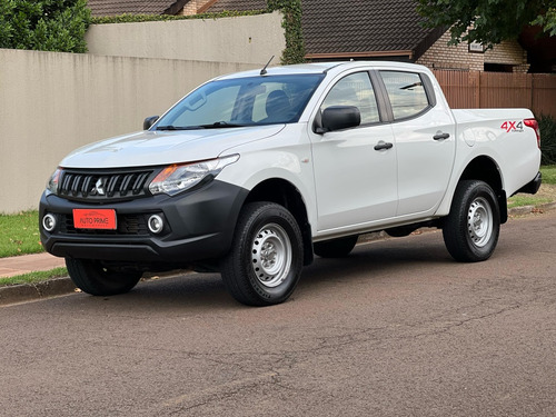 Mitsubishi L200 Triton 2.4 16V TURBO DIESEL GL CD 4X4 MANUAL