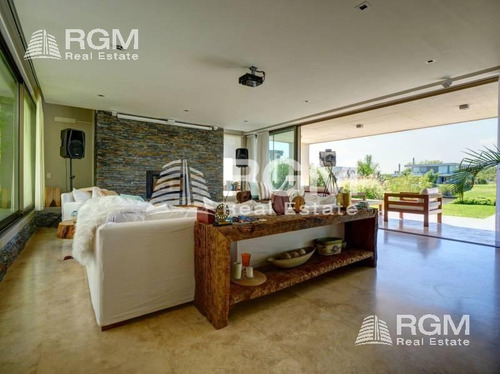 Imagen 8 de 30 de Casa En Venta Barrio Albanueva Tigre
